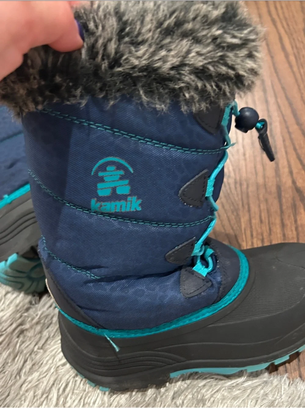 Kamik Kids Navy and Teal Winter Boot with Faux Fur Cuff size 2